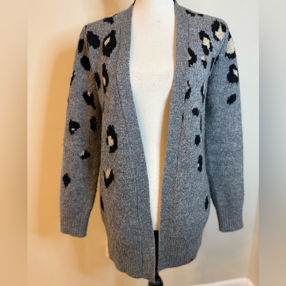 Maurices chunky leopard print cardigan open front SZ SM
